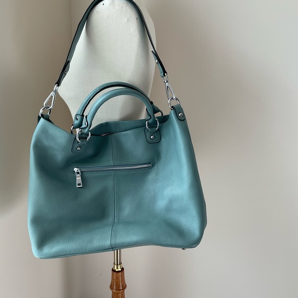 Chic Teal Leather Shoulder Bag - Picture 1 of 7